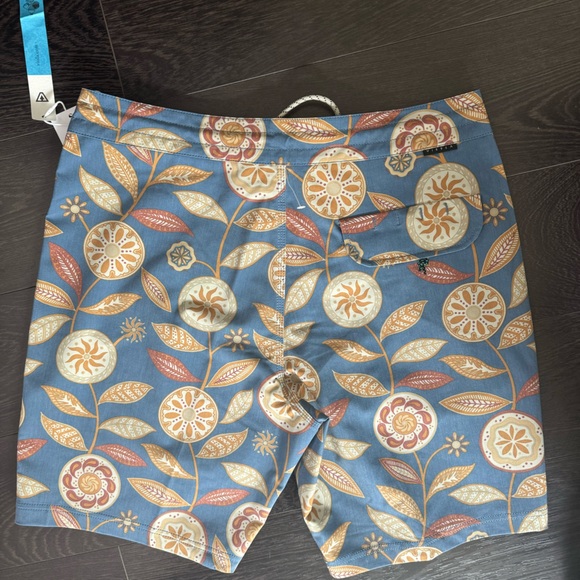 Vissla medallion boardshort - Picture 3 of 3